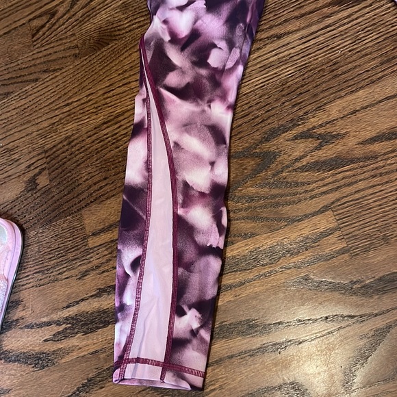 Lululemon leggings - Picture 5 of 5